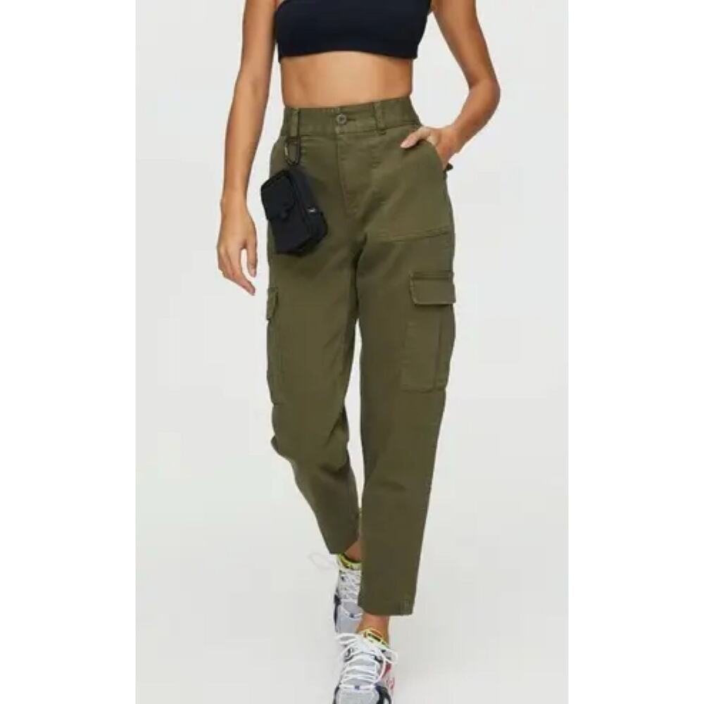 Aritzia TNA Cargo Pants Sz 4